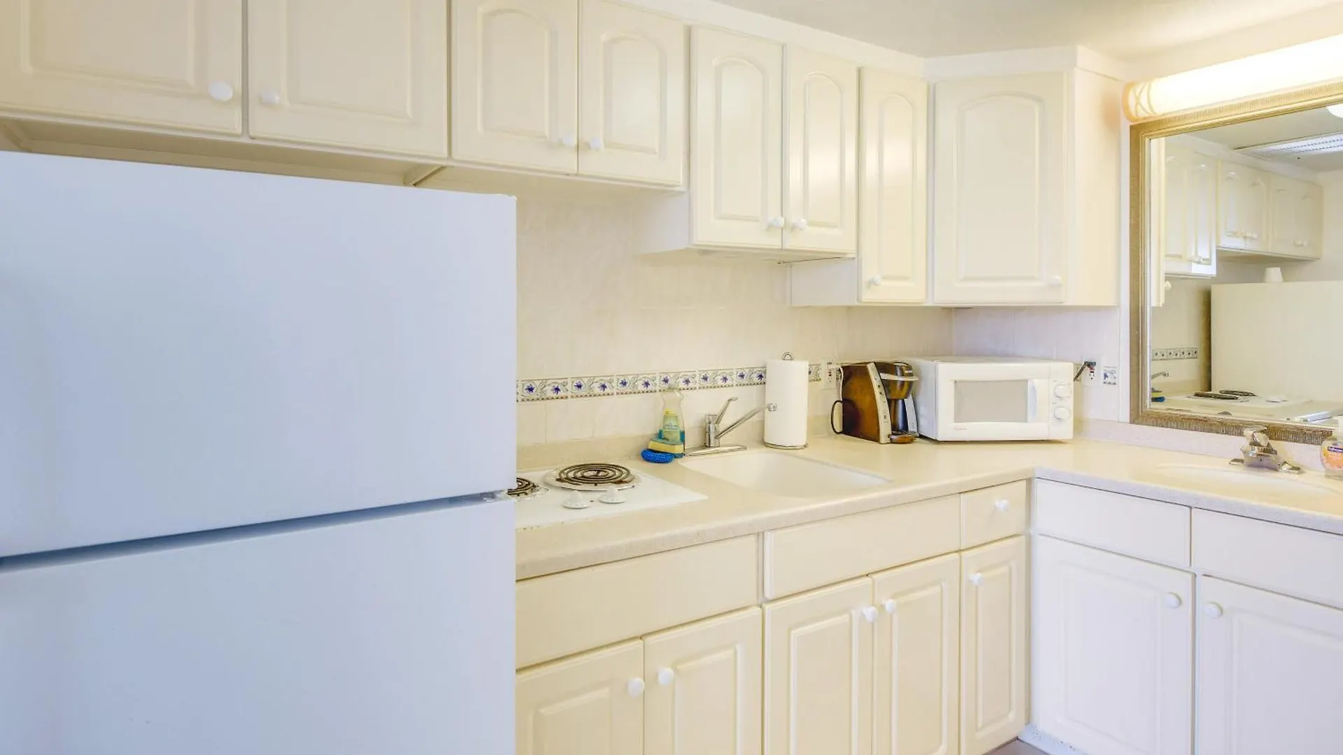 Daytona Beach Condo With Beach Access! Дейтона-Бич