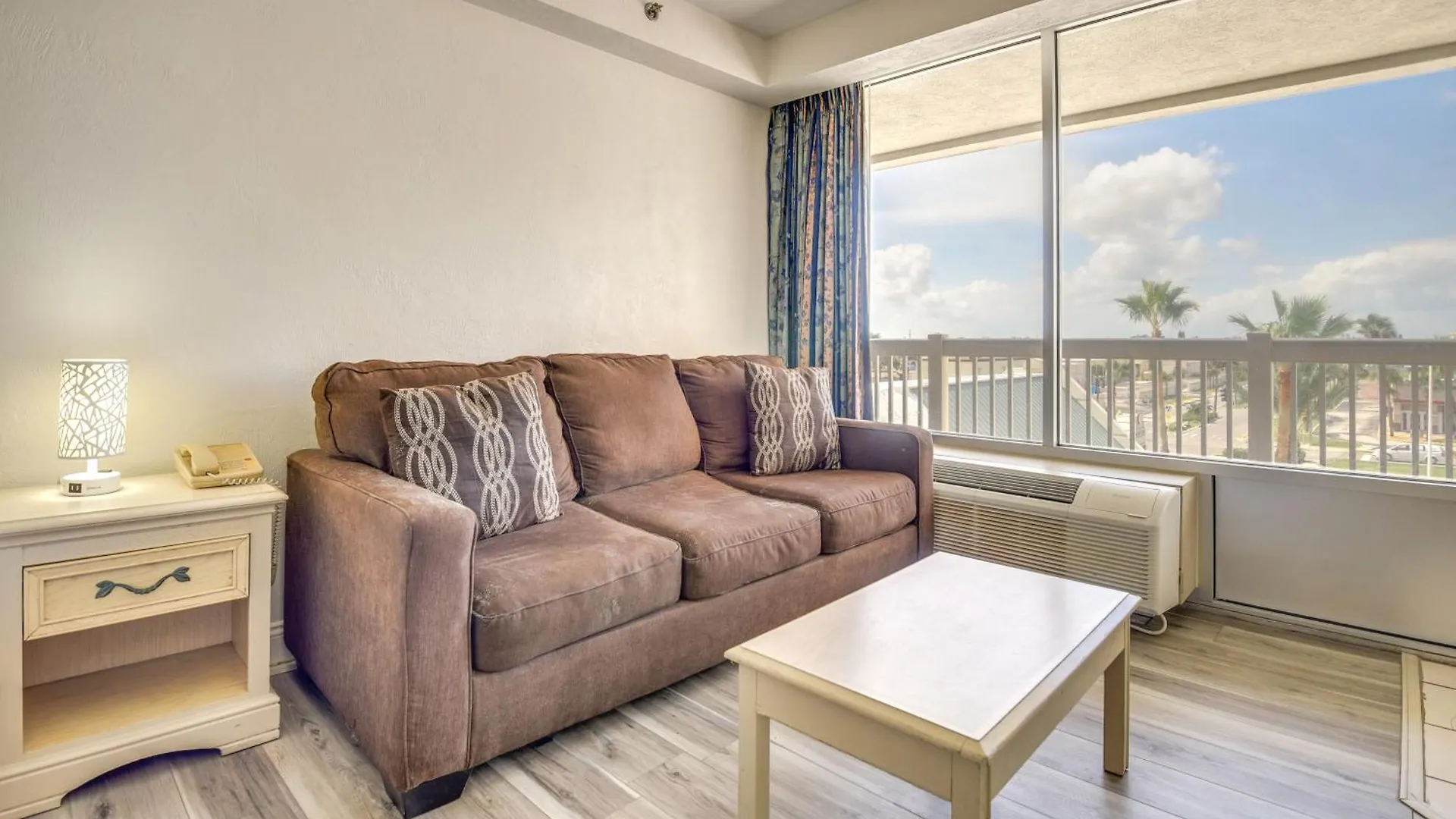 Апартаменты Daytona Beach Condo With Beach Access! США