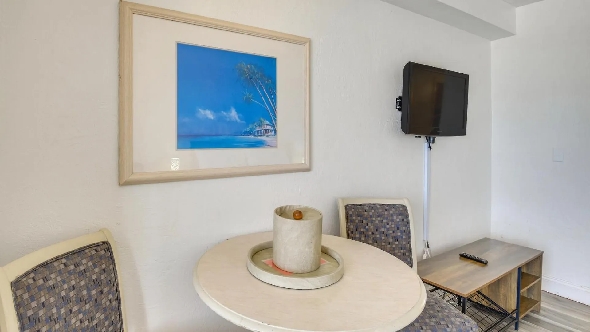 Daytona Beach Condo With Beach Access! 0*, Дейтона-Бич